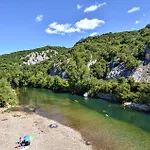 Amazing In Du Gard Holiday home *