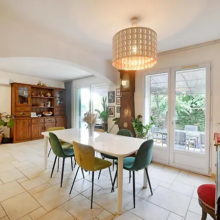 Amazing In Du Gard Holiday home